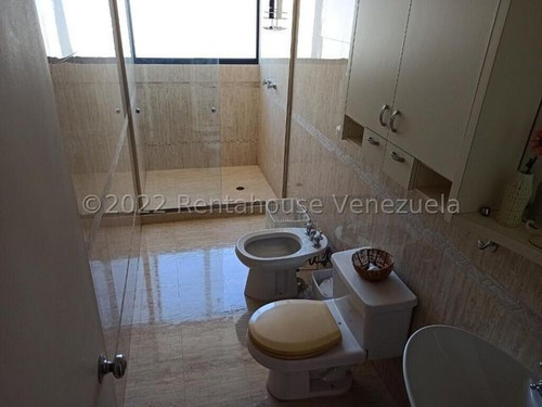 Imagen 9 de 17 de Apto En Venta En Los Chaguaramos 22-20300 Adri 04143391178