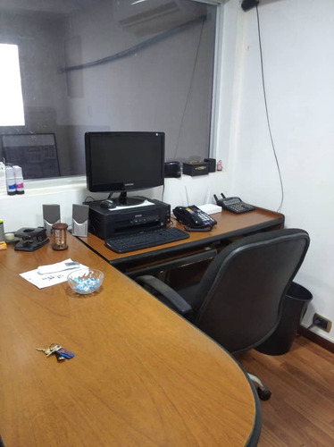 Venta Oficina Pb Costa Azul Edf. Esparta Suites Margarita