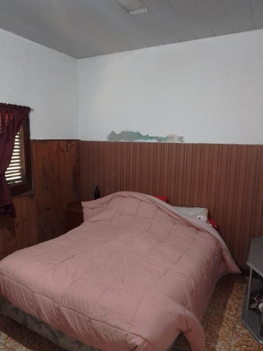Casa En Venta - 2 Dormitorios 1 Baño - Cochera - 365mts2 - Pergamino
