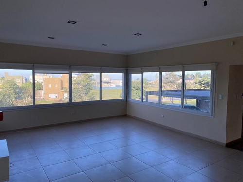 Casa En Venta En Country Loma Linda