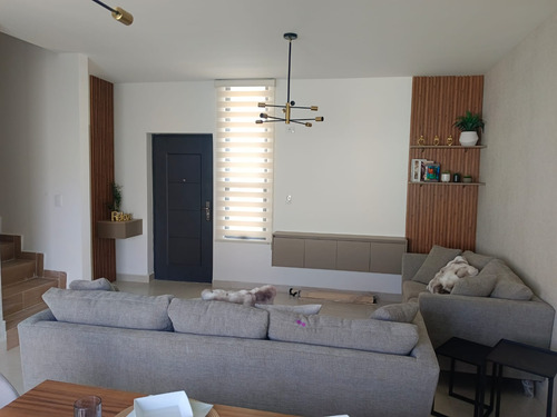 Casa Residencial En Venta En Los Olivos 2, Gómez Palacio, Dgo.