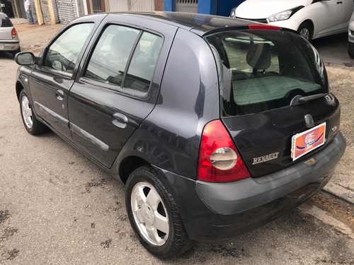 Renault - Clio Privilege 1.6 - 2006