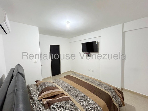 Marcos González Vende Hermoso Apartamento Zona Oeste Barquisimeto Lara #25-6813