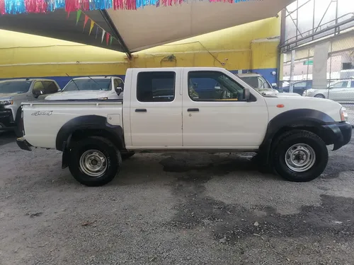 Nissan Np 300 4x4 Diesel 2013