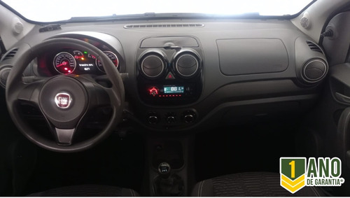 Imagem 10 de 13 de Fiat Palio 1.0 Attract. 2015