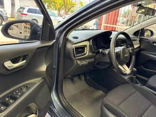 Kia Rio 1.6 L Sedan Mt