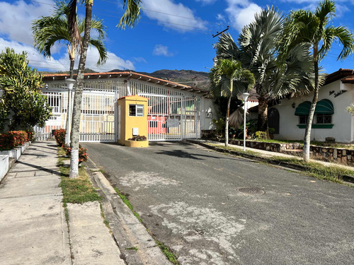 Casa En Venta La Victoria Mora Ii. Ljsa 24-15766