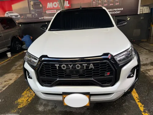 Toyota Hilux 2.4 Diesel Srv 4X4