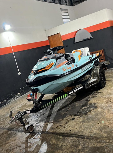 Jetski Seadoo Wake 230