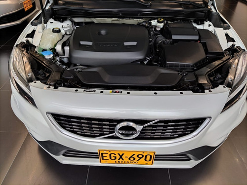 Volvo V40 T4r Design 2018