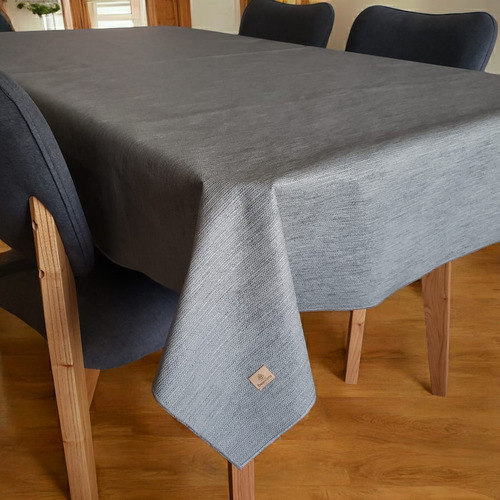 Mantel Impermeable Ecocuero Tramado Cuadrado 180x180 Gris Texturado