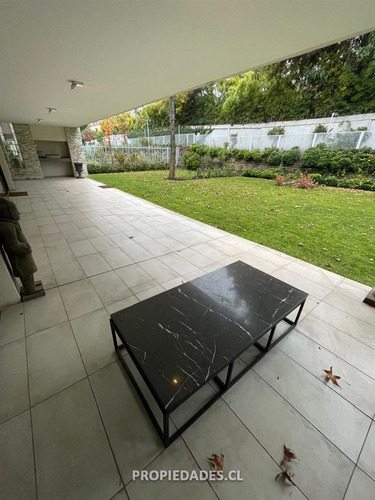 Depto En Venta De 4 Dorm. En Las Condes 800mts Jardin Propio