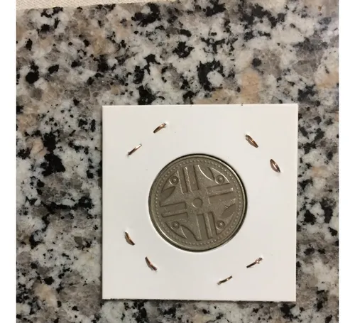 Moneda 200 Pesos  Colombia Error Leve De Giro (Usado)