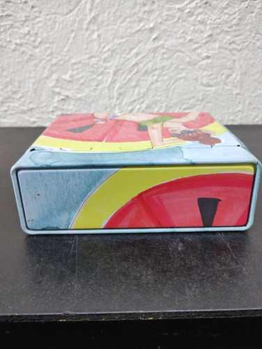 Caja Metálica Promocional Saba Rongrong Mujer Bikini Piscina (Usado)