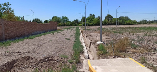 Imagen 3 de 8 de Lote · Russell · Maipú · 300 M2