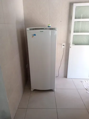 Salão Comercial, Duas Casas E Terreno