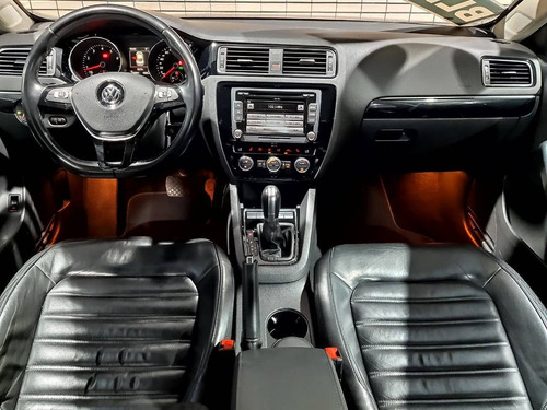 Volkswagen Jetta 2.0 Tsi Highline 211cv Gasolina 4p
