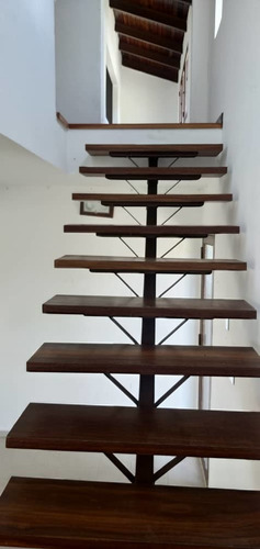 Imagen 2 de 14 de Casa Townhouse Urb El Retiro Conj Hill Wall San Antonio