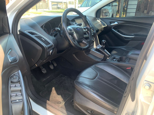 Imagen 15 de 18 de Ford Focus 4p 2.0l N Mt Titanium