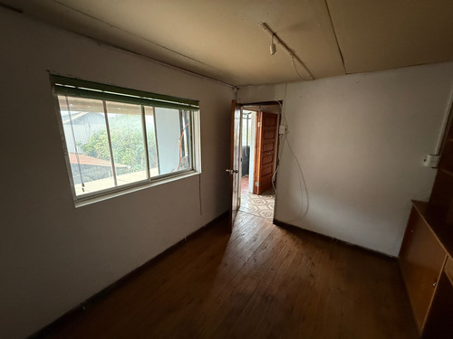 Casa Con Amplio Terreno Para Remodelar En Valparaíso