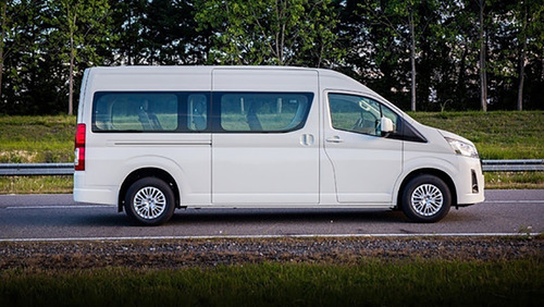 Imagen 3 de 15 de Toyota Hiace Wagon