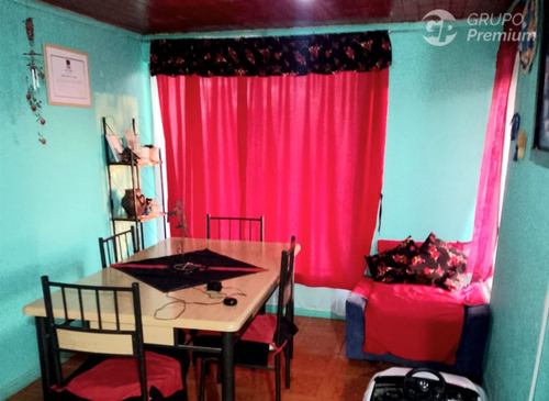 Casa En Venta De 4d, 1b Y 2e En Chimbarongo