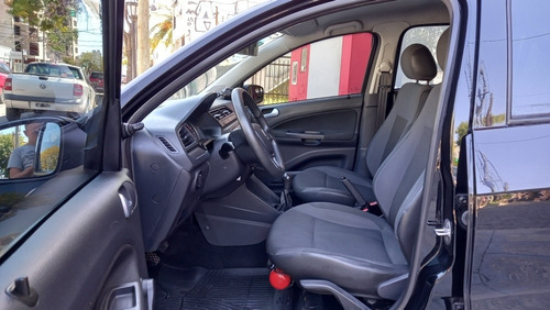 Imagen 11 de 13 de Volkswagen Gol Trend 2018 1.6 Trendline 101cv