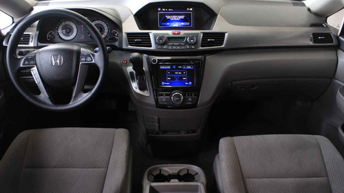 Imagen 13 de 15 de Honda Odyssey 2014 5p Ex V6/3.5 Aut