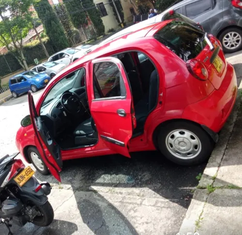 Chevrolet Spark, Local, Modelo 2009, Cilindrada 1.000, Rojo
