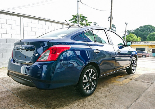 Imagen 3 de 8 de Nissan Versa 2019 1.6 Advance Mt