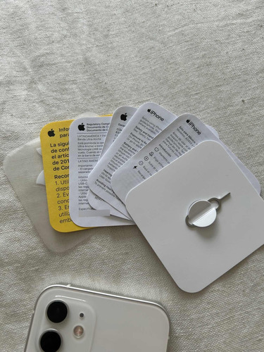 iPhone 12 (64gb) - Blanco (Usado)