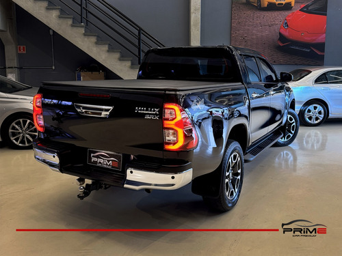 Toyota Hilux 2.8 D-4D TURBO DIESEL CD SRX 4X4 AUTOMÁTICO