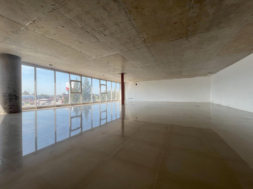 Venta De Oficina En Acceso Oeste Km41 Moreno Buenos Aires