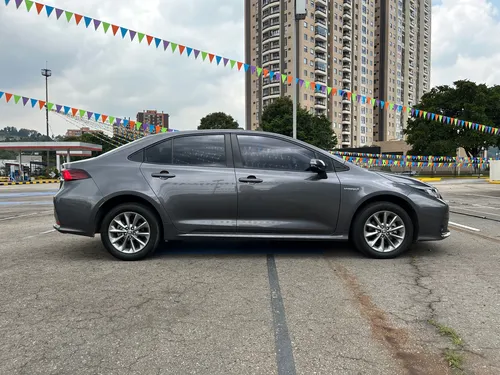Toyota Corolla 1.8 Se-g híbrido