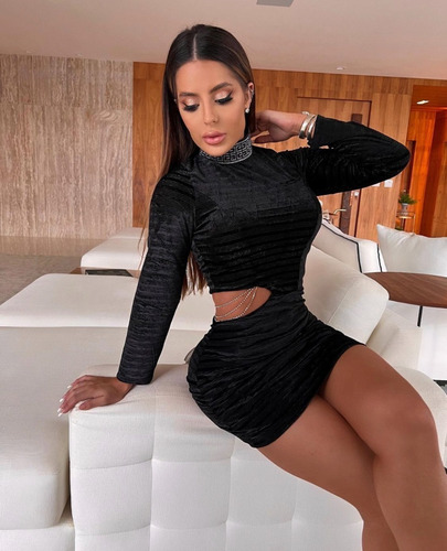 Vestido Negro Manga Larga Cintura Y Cuello Strass