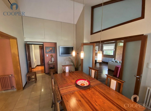 Imagen 6 de 27 de Casa De Categoría En Venta, Villa Cabrera, 4 Dormitorios