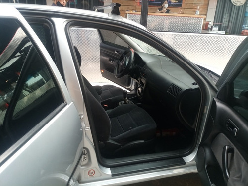 Volkswagen Golf 1.6 Comfortline 2002