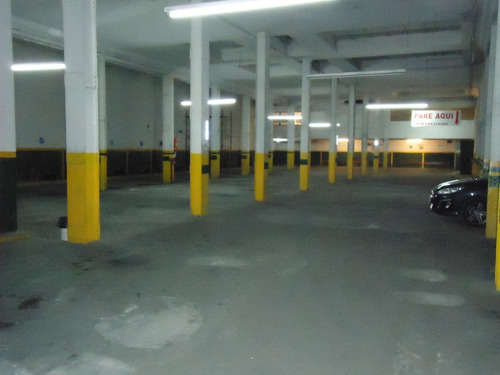 Imagen 4 de 5 de San Nicolas-estacionamiento/local Comercial De 1027 M2 Totales