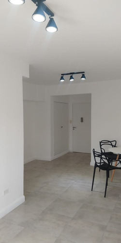 Imagen 9 de 9 de Departamento De 1 Ambiente A La Calle C/ Balcón Saliente, Muy Amplio, 32 M2, Todo A Nuevo