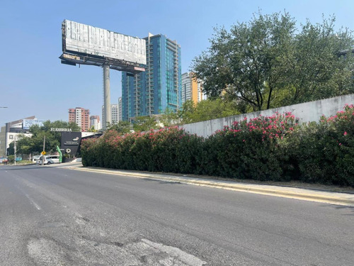 Terreno En Venta En Residencial Santa Bárbara La Cripta