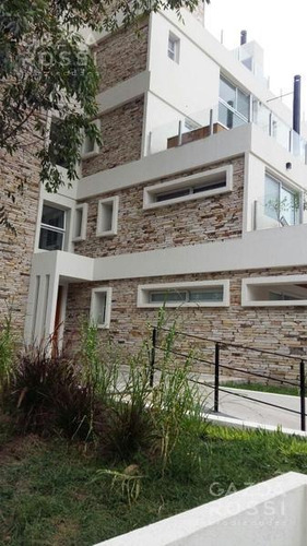 Imagen 10 de 11 de Hermoso Departamento En Duplex En Complejo Main Park, Canning