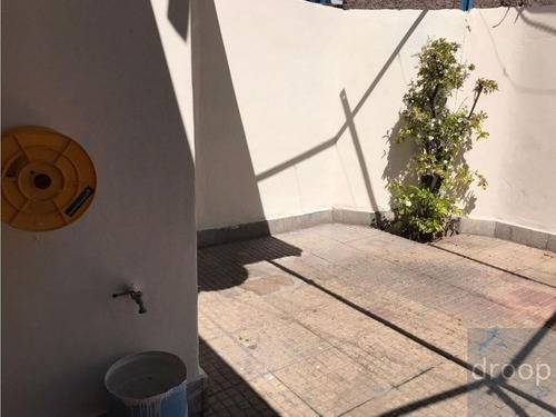 Casa Con Taller Y Galpon En Godoy Cruz