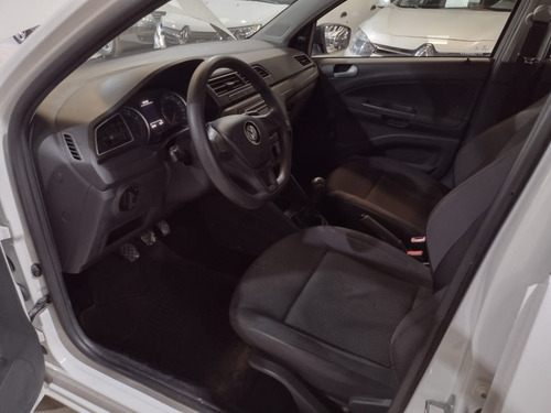 Imagen 5 de 8 de Volkswagen Voyage Trendline 1.6 2017