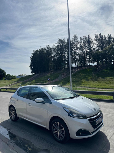 Peugeot 208 1.6 Allure