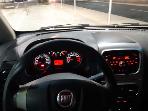 Fiat Idea Essence 1.6 16 V 5 Portas