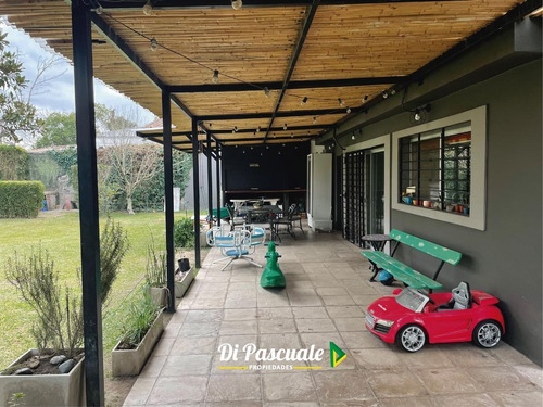 Imagen 4 de 23 de Venta Moderna Casa Quinta Sobre 1.200 M2 - La Reja Norte
