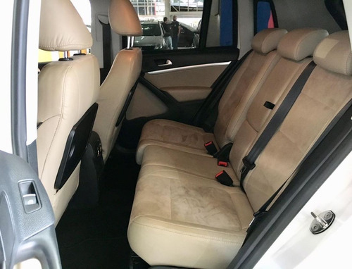 Imagem 8 de 10 de Volkswagen Tiguan - 2.0 Tsi 4wd