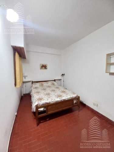 Departamento 2 Amb, Planta Baja C/gas Natural.