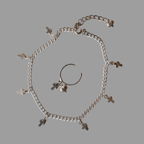 Juego De Pulsera Y Anillo Con Cruces Y Corazón 