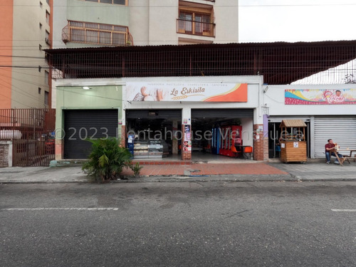 Raiza Suárez Vende Excelente Local Comercial Ubicado Parroquia Concepción 2 4 1 1 5 9 4 Posee 82mts, 1 Baño Luz Vitrifica, 2 Puestos De Estacionamiento.